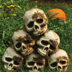 Totenkopf Pyramide Gartendeko